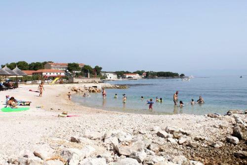 Apartment Ugljan 8241c