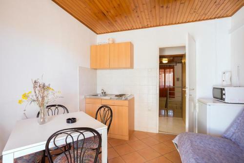 Apartment Ugljan 8241d