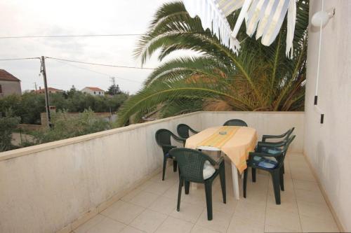 Apartments By The Sea Ugljan - 8301