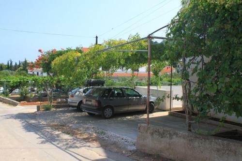 Apartments By The Sea Ugljan - 8301
