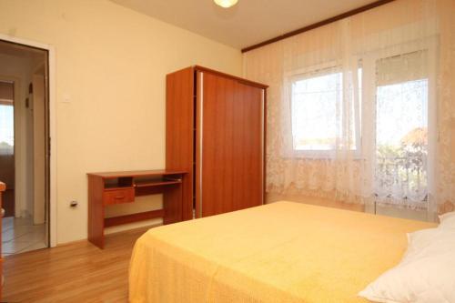 Apartments By The Sea Ugljan - 8423