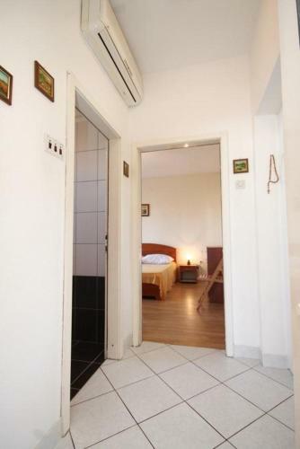 Apartments By The Sea Ugljan - 8423