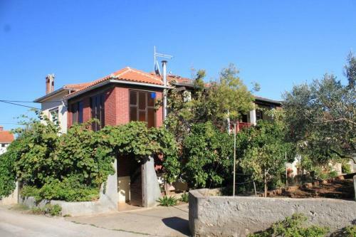 Apartments By The Sea Ugljan - 8423