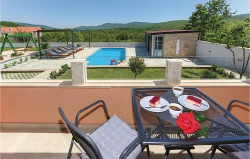 Three-bedroom Holiday Home In Ugljane