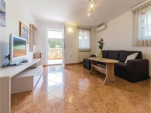 One-bedroom Apartment In Umag