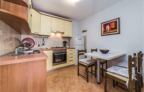 One-bedroom Apartment In Umag