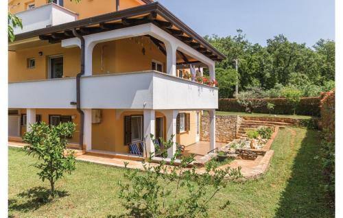 One-bedroom Apartment In Umag