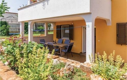 One-bedroom Apartment In Umag