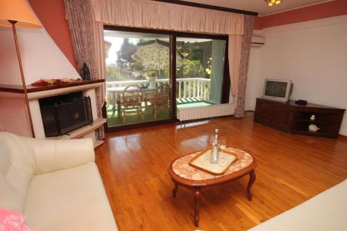Apartments By The Sea Umag - 2549