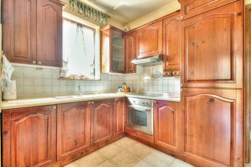 House With Apartment Degy