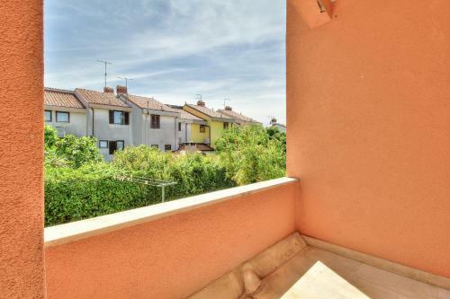 House With Apartment Degy