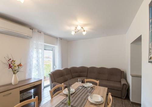 Villa Seafront Umag Apartment