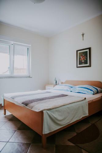 Hostal Danex Komunela Apartment & Rooms