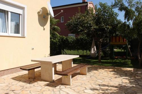 Apartment Umag 2523d