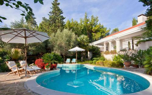 Vantacici Villa Sleeps 8 Pool Wifi