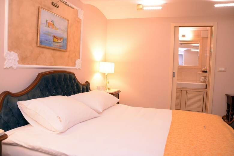 Bed & Breakfast Arbia Dorka Heritage Palace
