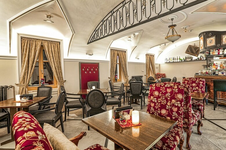 Bed & Breakfast Arbia Dorka Heritage Palace