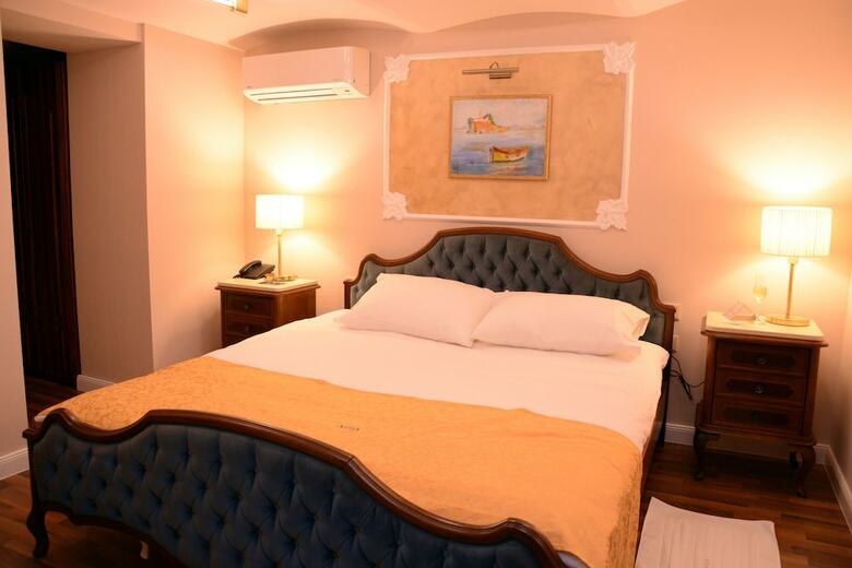 Bed & Breakfast Arbia Dorka Heritage Palace