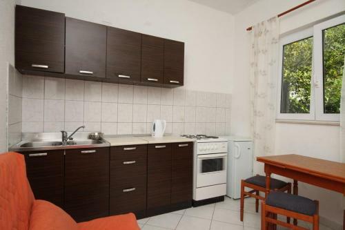 Apartments With A Parking Space Veliko Brdo (makarska) - 6791