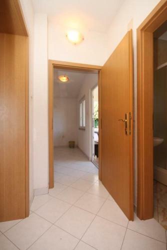 Apartments With A Parking Space Veliko Brdo (makarska) - 6791