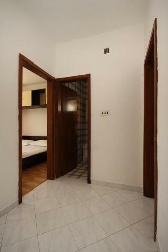 Apartments With A Parking Space Veliko Brdo (makarska) - 6791