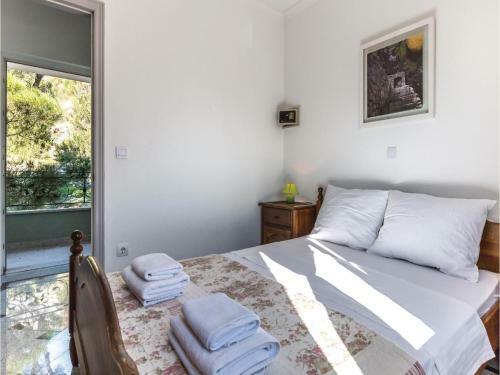 One-bedroom Apartment Makarska With Sea View 04