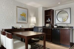 Hotel Embassy Suites - Savannah Airport
