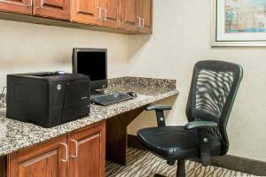 Hotel Comfort Suites Near Texas A&m - Corpus Christi