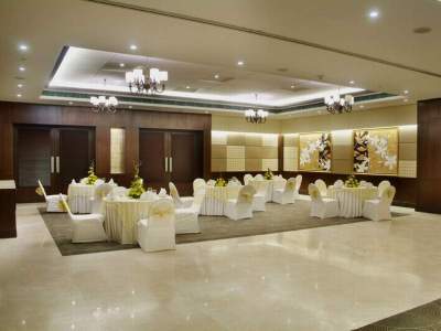 Hotel Express Sarovar Portico (t)