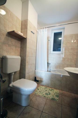 Apartments Jakov