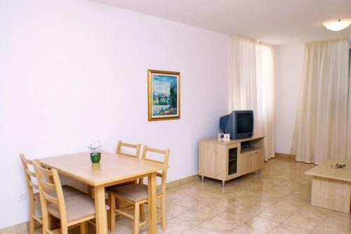 Apartments By The Sea Vinjerac (zadar) - 3093