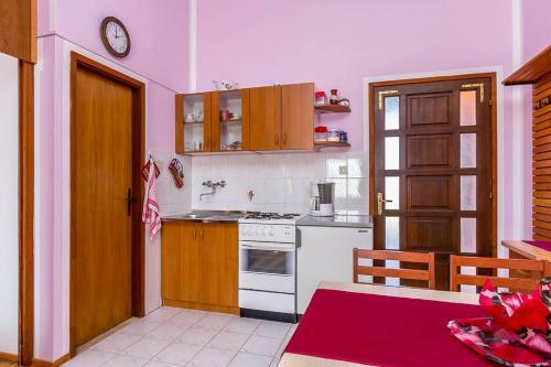 Apartments Kaporalin