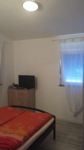 Apartments Batovanja