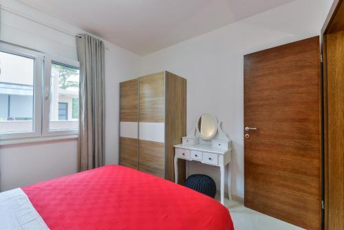 Apartments Veli?