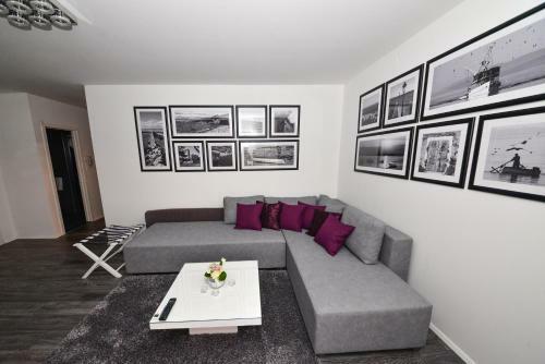 Sunset Deluxe Apartments