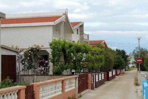Seaside Holiday House Vir - 6324
