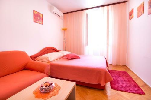 Hostal Apartment And Room Daria