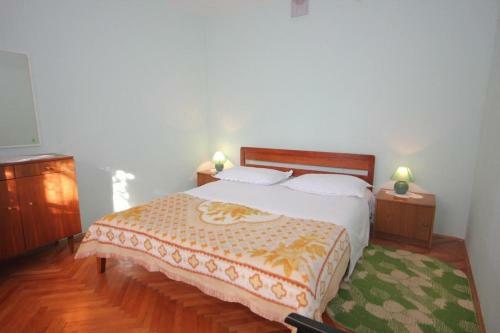 Apartment Vis 8534a