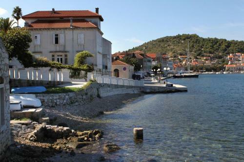 Hostal Rooms By The Sea Vis - 3034
