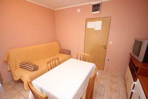 Apartments With A Parking Space Vis - 8531