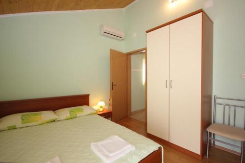Apartments With A Parking Space Vis - 8531