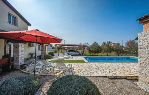 Three-bedroom Holiday Home In Visnjan