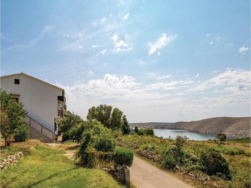 One-bedroom Apartment In Vlasici