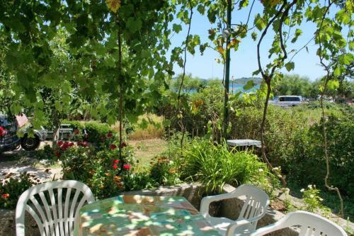 Hostal Rooms By The Sea Vodice - 4228