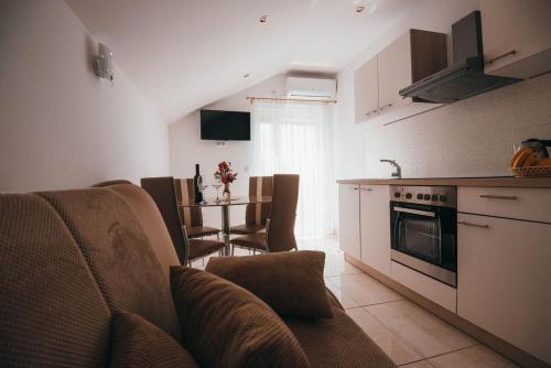 Apartments With A Parking Space Vodice - 15734