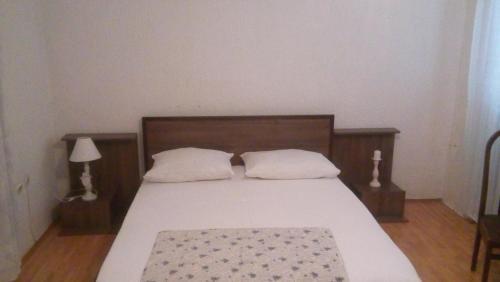 Apartments By The Sea Vodice - 14977