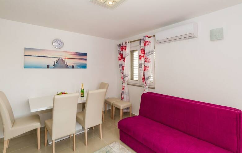 Apartments Villa-ines Center