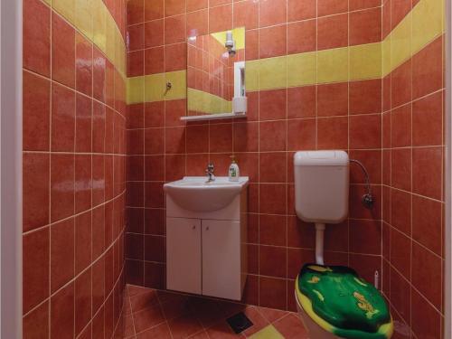 Four-bedroom Holiday Home In Vodnjan