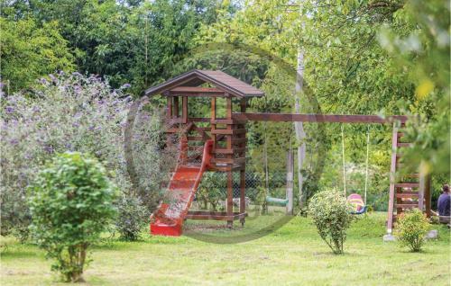 Four-bedroom Holiday Home In Vrana