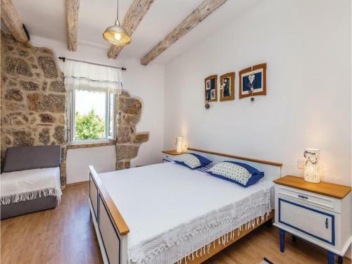 Two-bedroom Apartment In Vrbnik